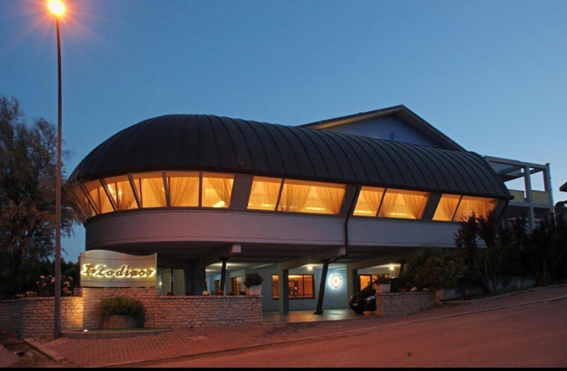 Hotel Lo Zodiaco Oppido Lucano Exterior photo